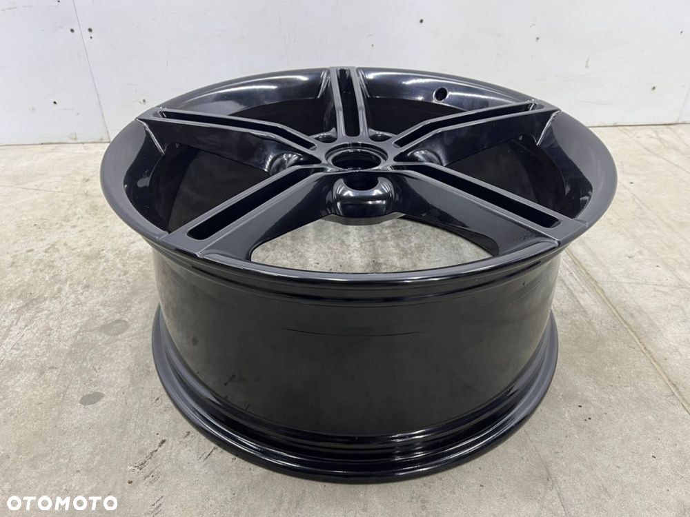 Felga Porsche Taycan 9,5jx21 H2 ET60 5x130 pojedyncza sztuka 21 cali oryginalna 9j1601025aa - 2
