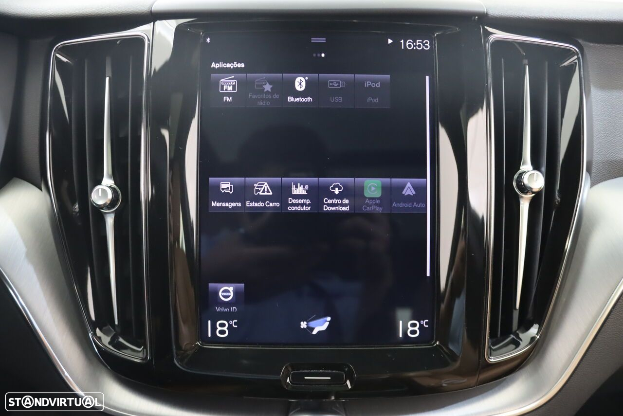 Volvo XC 60 2.0 T8 PHEV Momentum Plus AWD - 26