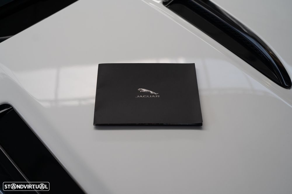 Jaguar F-Type 2.0 i4 Chequered Flag - 43