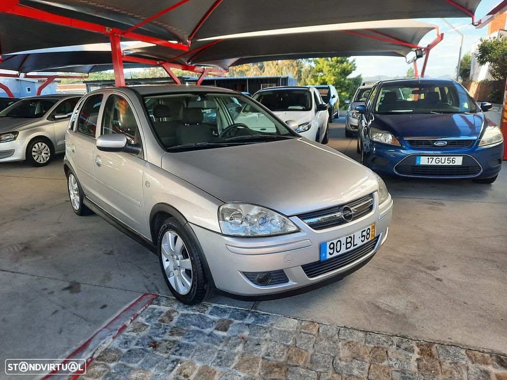 Opel Corsa 1.2 Twinport Cosmo - 2
