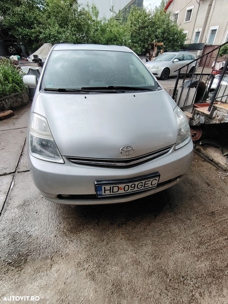 Toyota Prius (Hybrid) Luna - 10