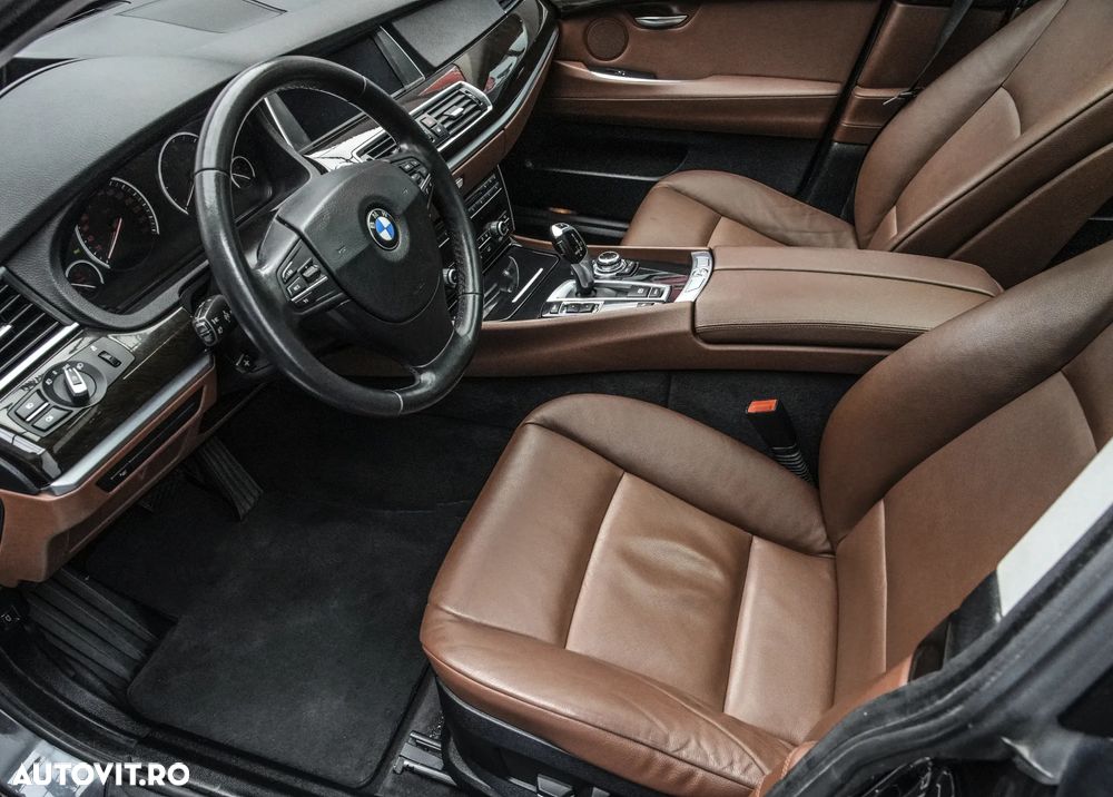 BMW Seria 5 520d xDrive - 12