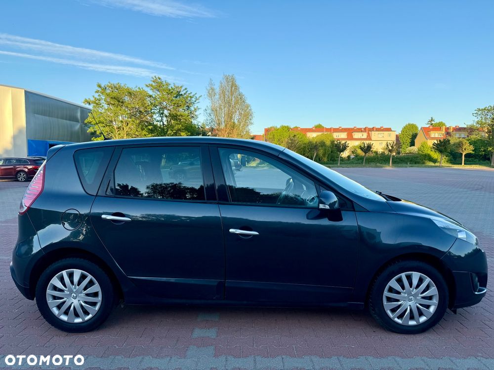 Renault Scenic 2.0 16V 140 CVT Dynamique - 9