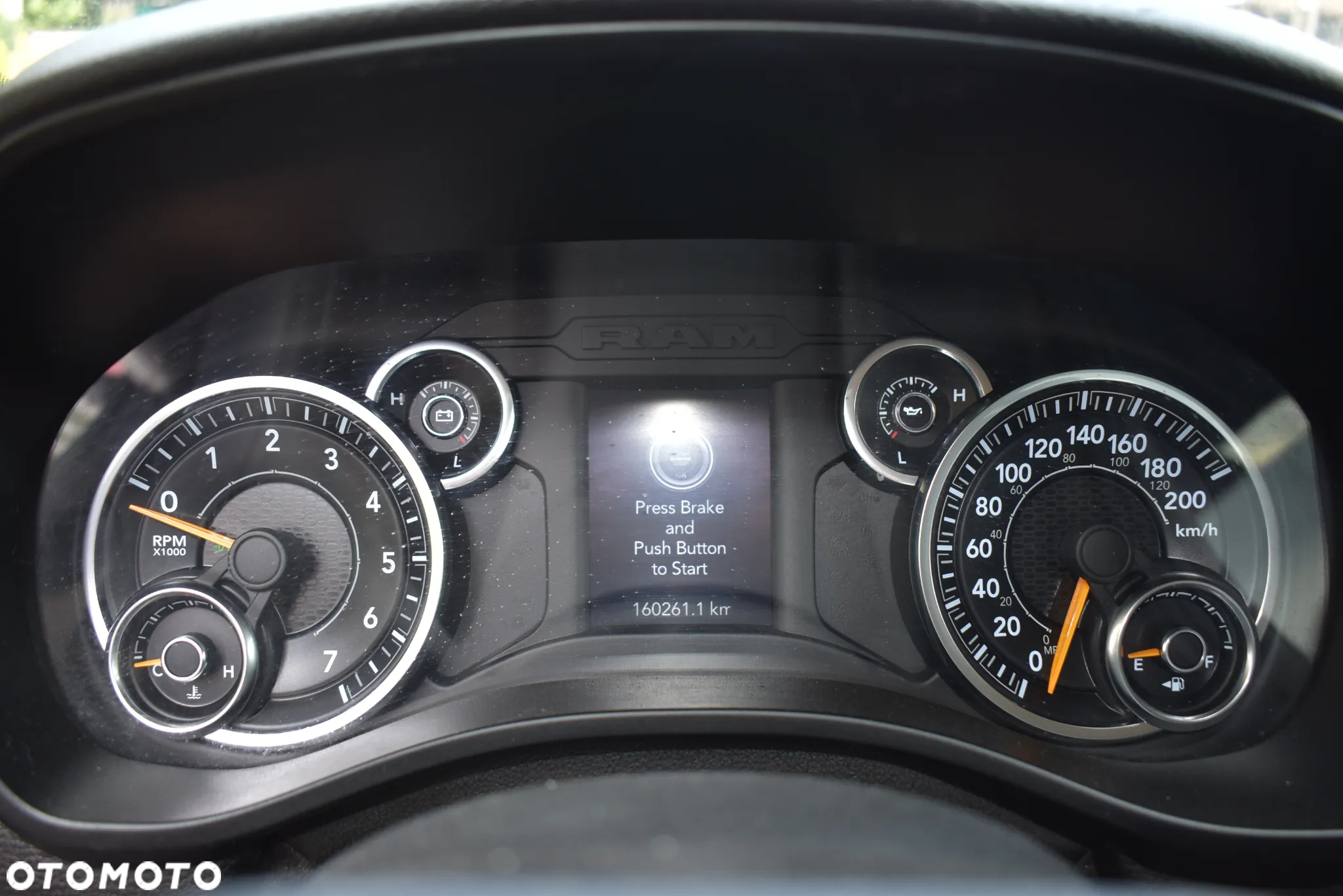 Dodge RAM - 32