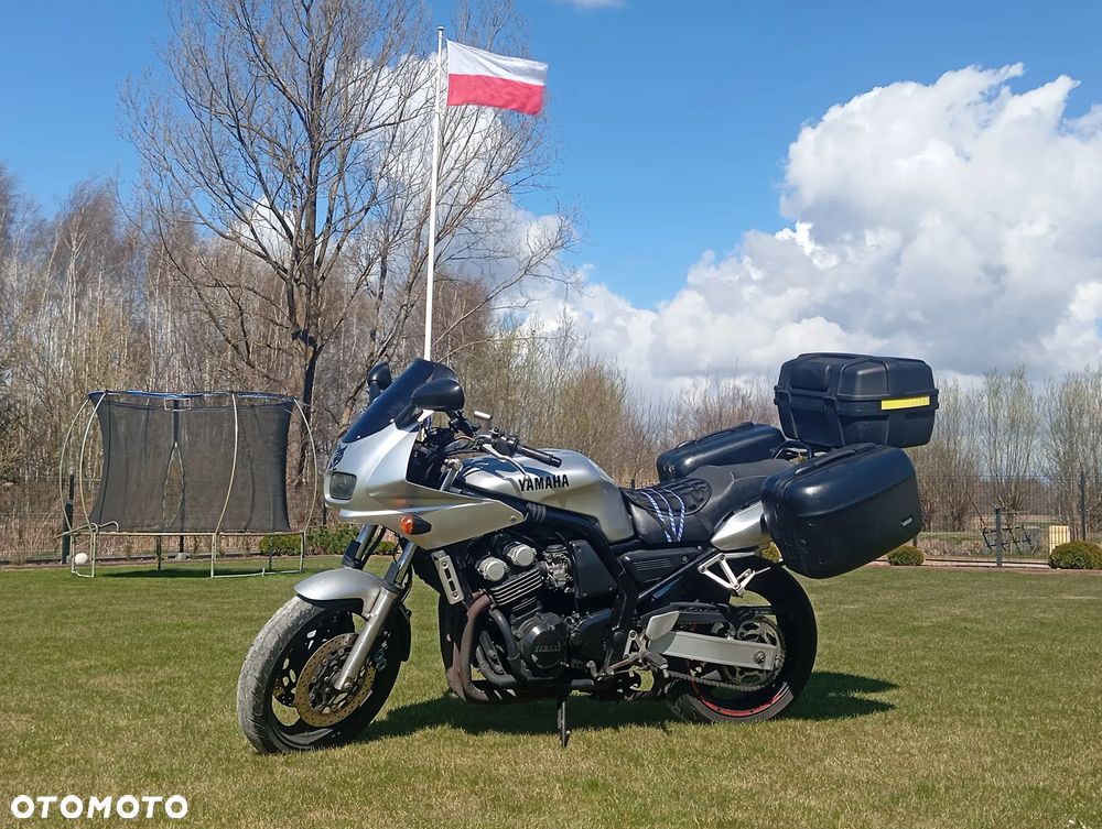 Yamaha FZS - 3