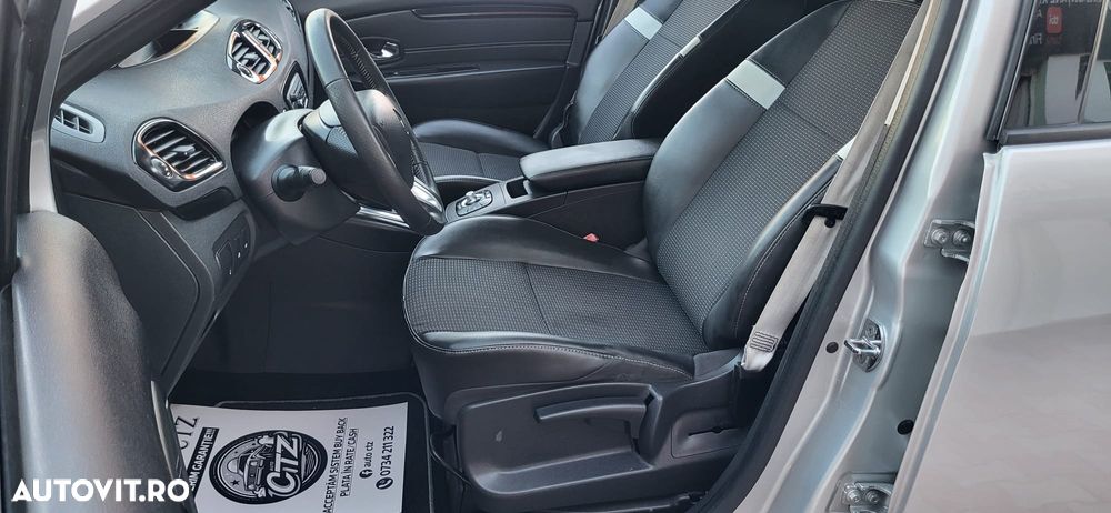 Renault Grand Scenic - 17