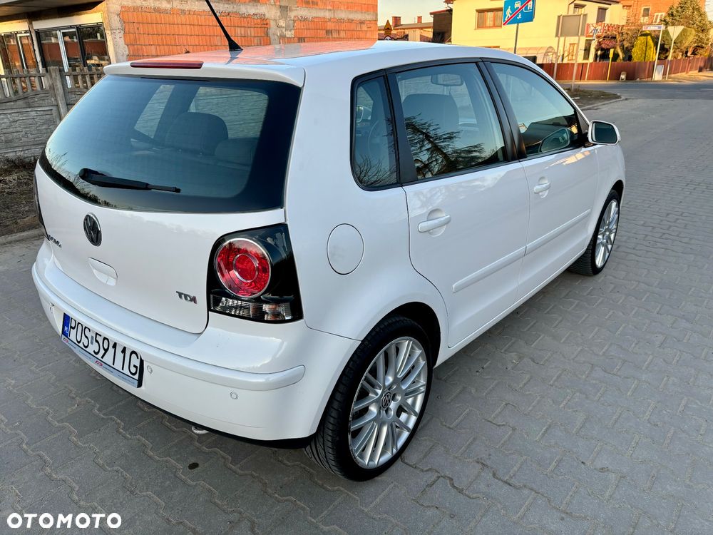 Volkswagen Polo - 11