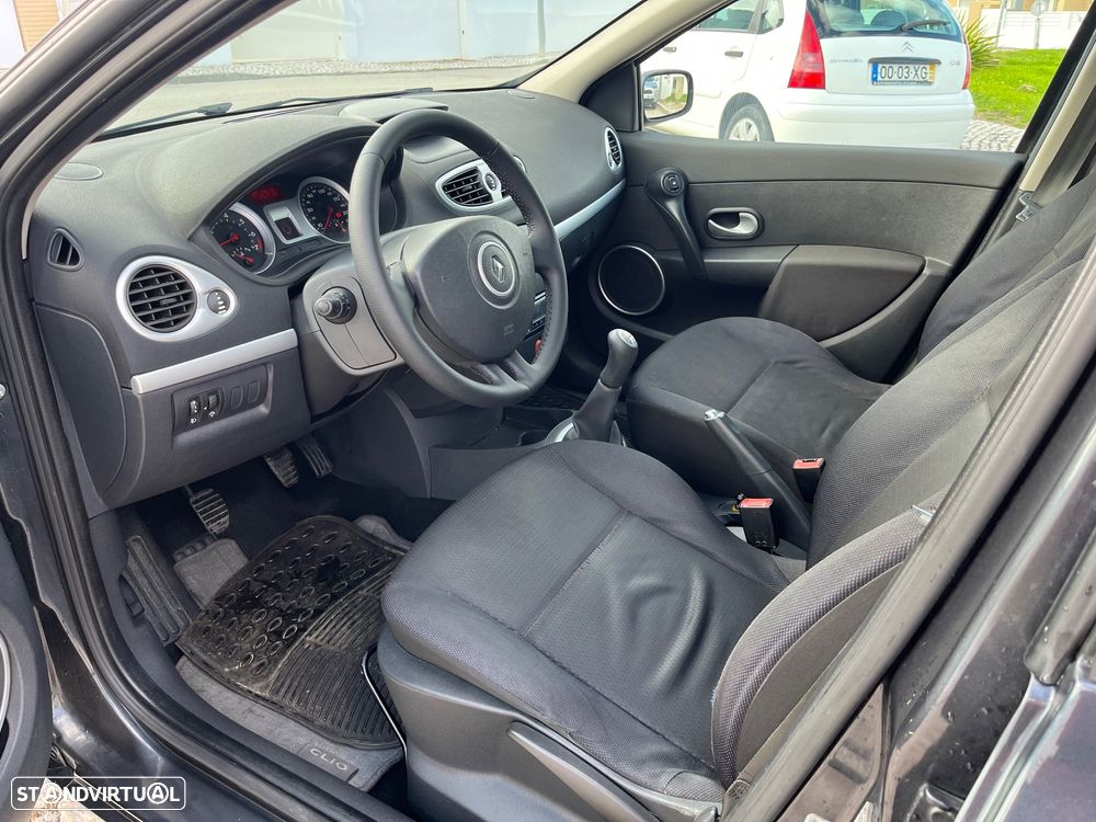 Renault Clio 1.2 16V Dynamique - 9