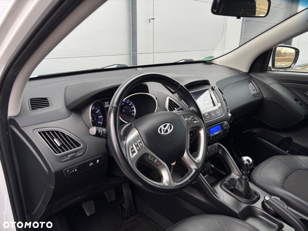 Hyundai ix35 1.6 2WD Fifa World Cup Edition - 23