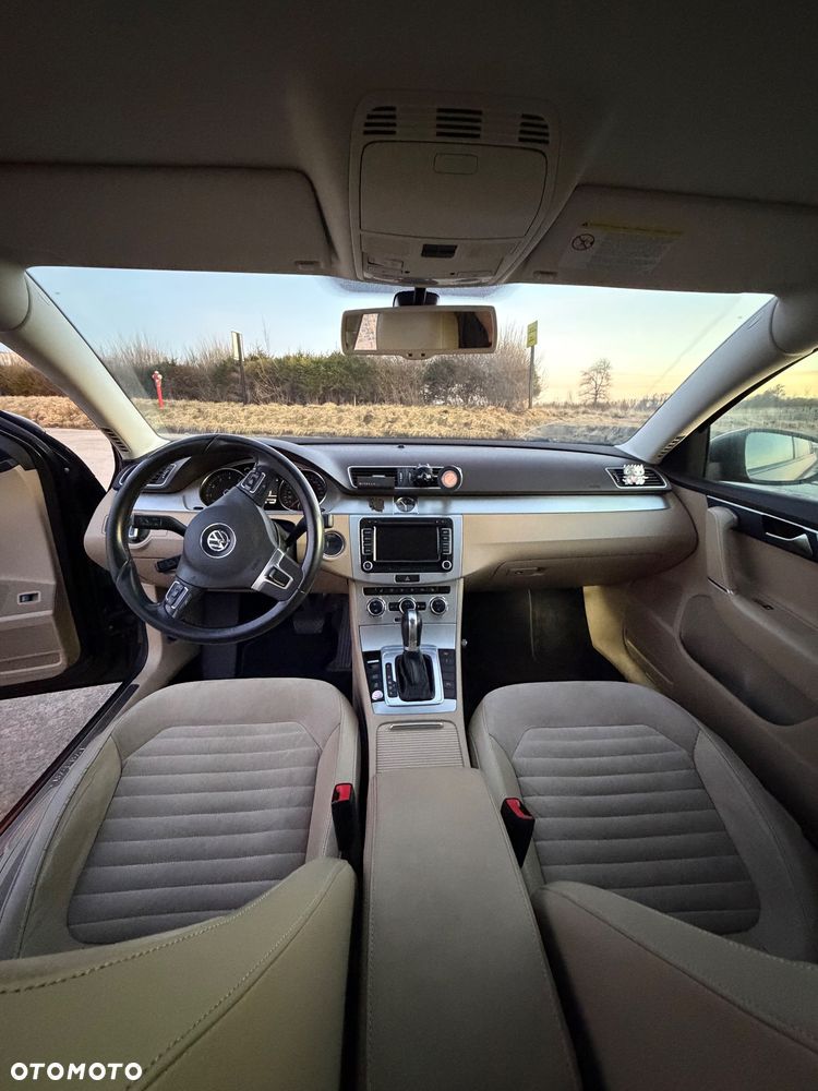 Volkswagen Passat 2.0 TSI Highline DSG - 9