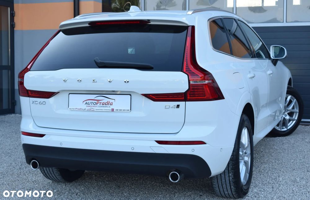 Volvo XC 60 D4 AWD Geartronic Momentum - 16