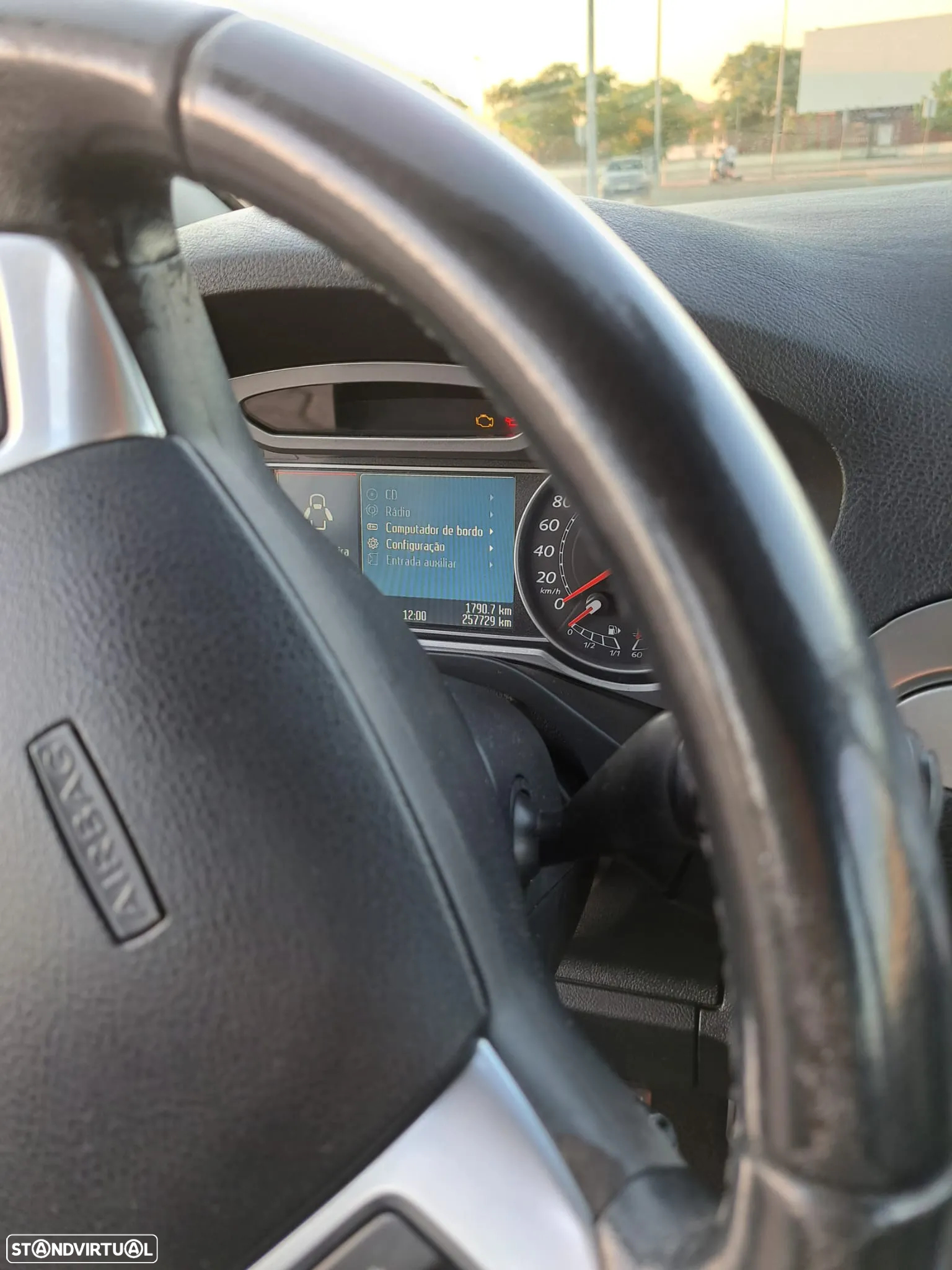 Ford S-Max 2.0 TDCi Titanium 5L - 11