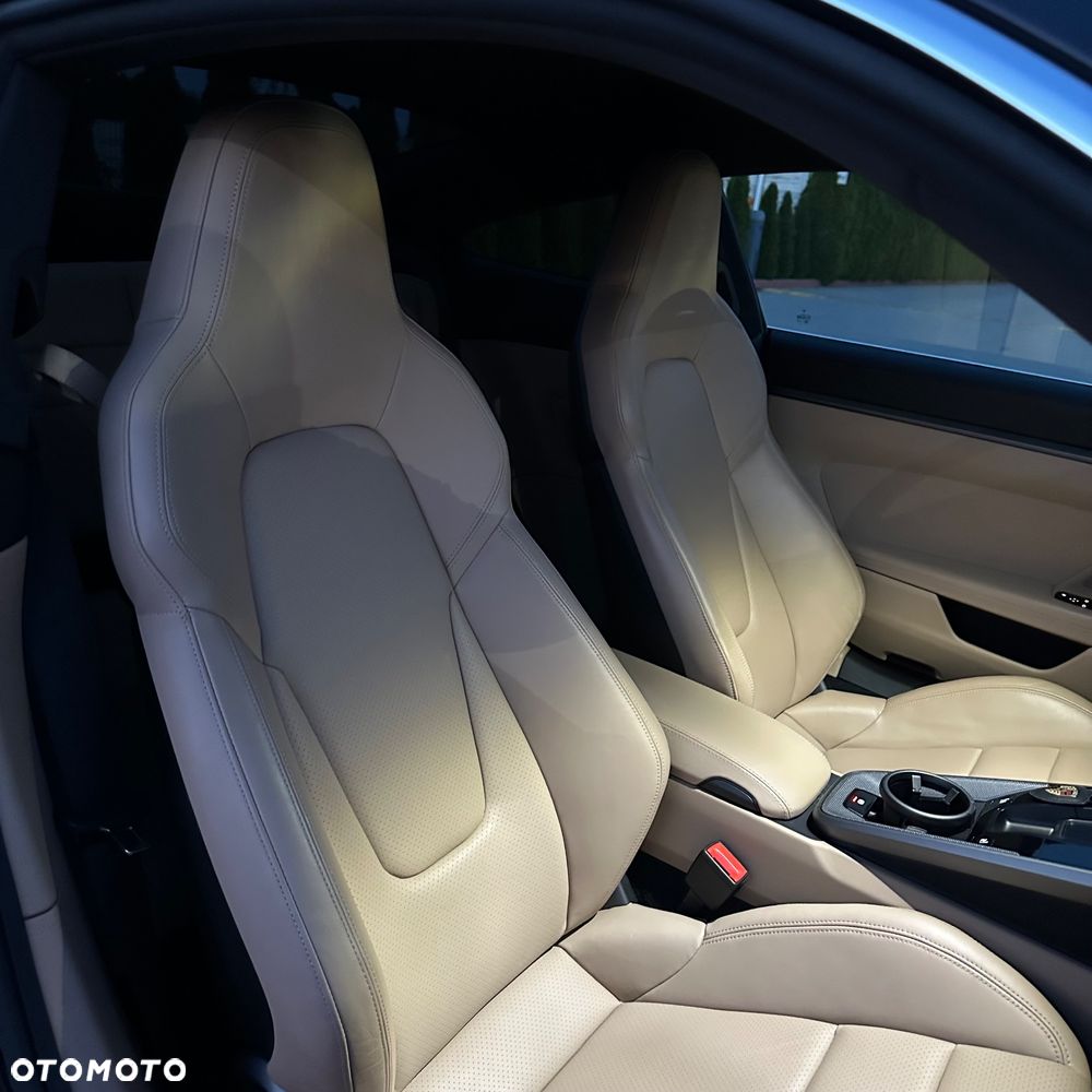 Porsche 911 Carrera - 15