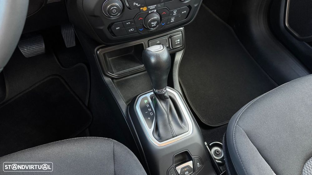 Jeep Renegade 1.5 TG e-Hybrid Longitude DCT - 12