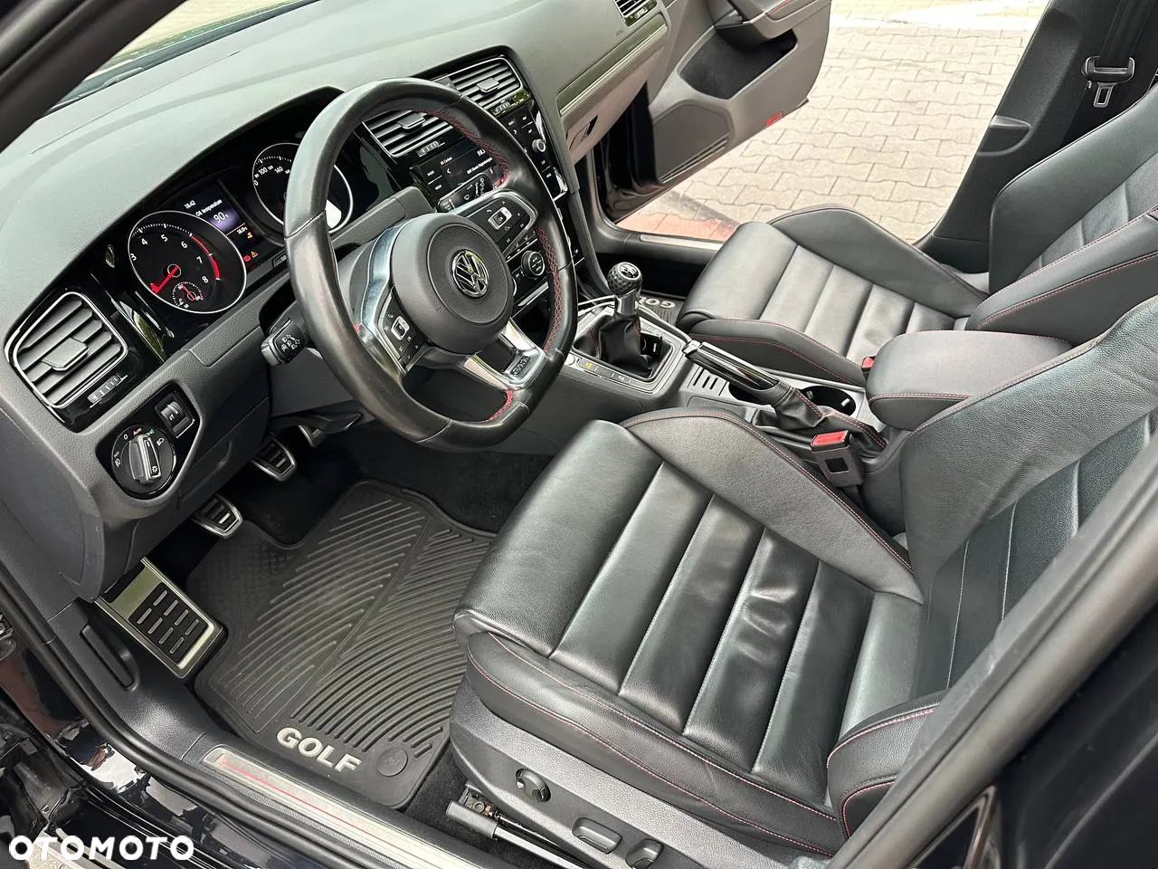 Volkswagen Golf - 17