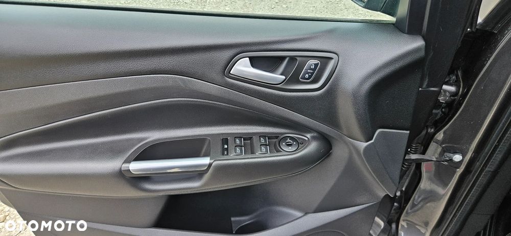 Ford Kuga 2.0 TDCi 2x4 ST-Line - 26