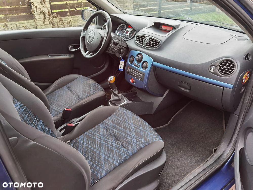 Renault Clio 1.2 16V 75 Expression - 7
