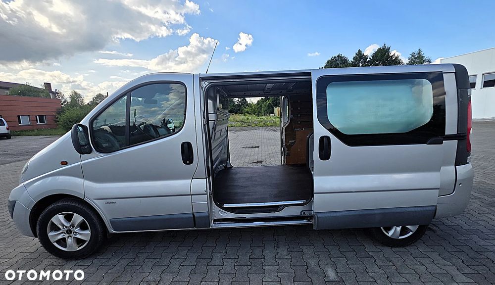 Opel Vivaro - 1