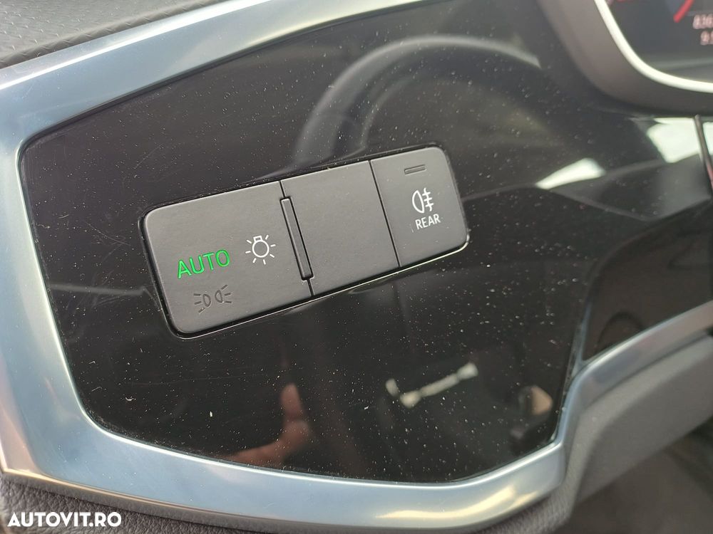 Audi Q3 2.0 40 TFSI S tronic quattro - 14