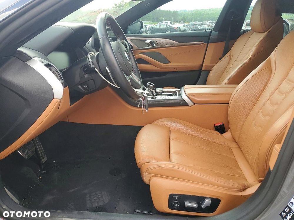 BMW Seria 8 - 8