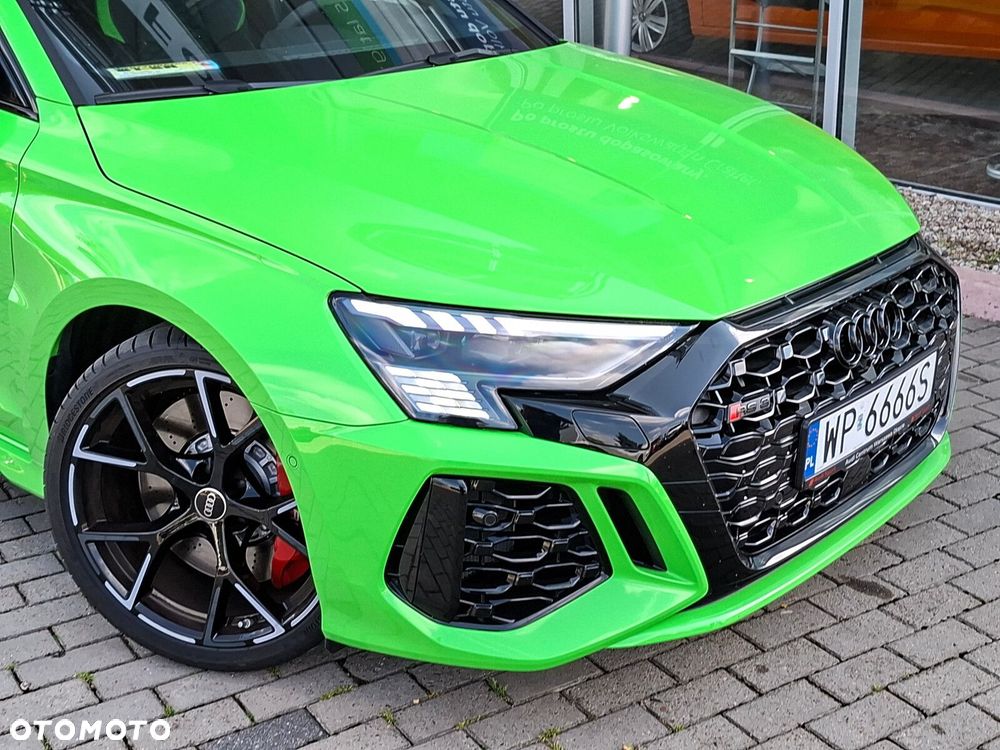Audi RS3 Limousine - 10