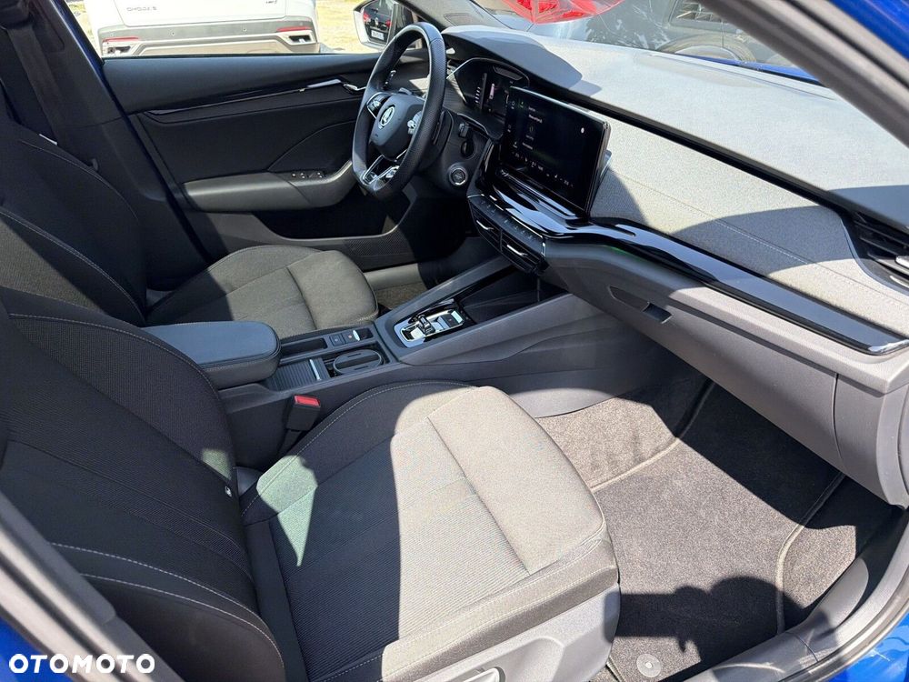 Skoda Octavia 2.0 TDI Sportline DSG - 37