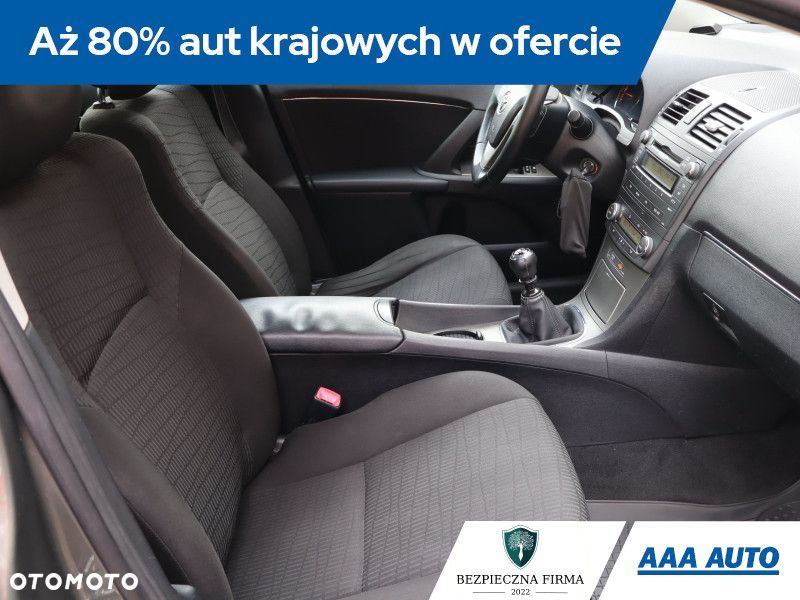 Toyota Avensis - 11