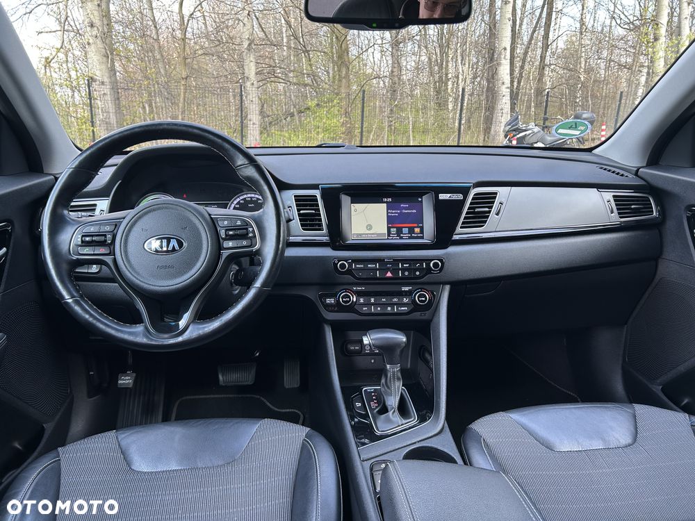 Kia Niro 1.6 GDI 2WD Vision - 29