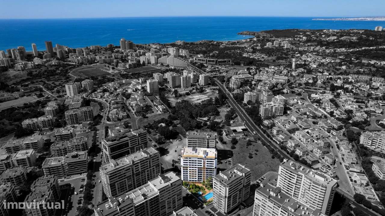 APARTAMENTO T3 | EDIFÍCIO TITÃ | PORTIMÃO - Grande imagem: 2/32