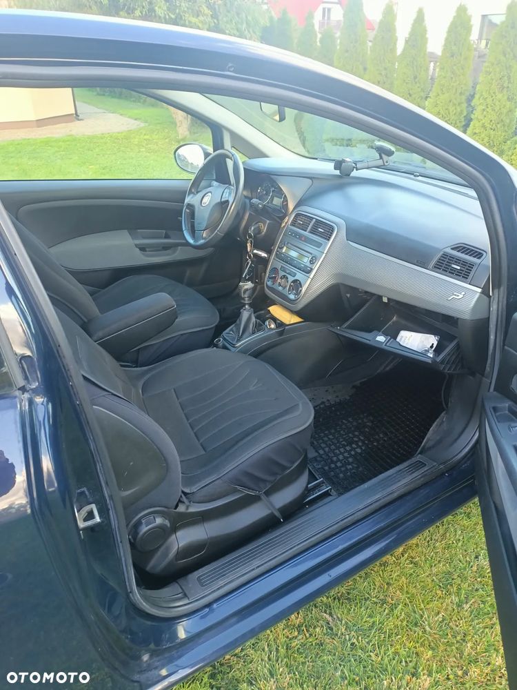 Fiat Grande Punto 1.4 8V - 13