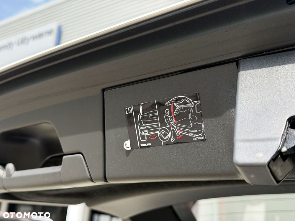 Volvo V90 Cross Country - 14