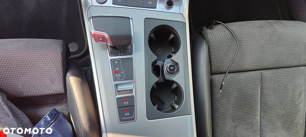 Audi A6 Avant 35 TDI S tronic S line - 25