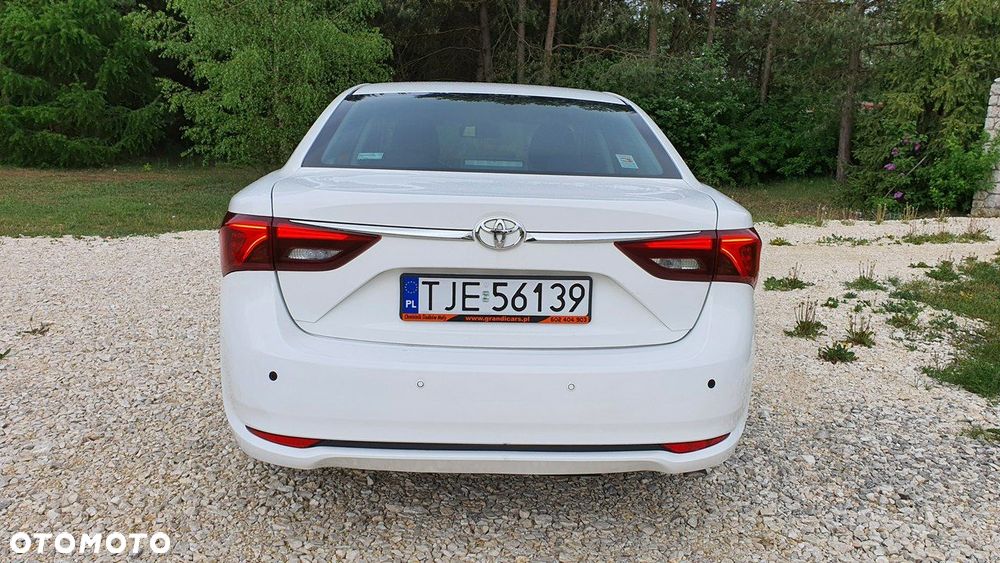 Toyota Avensis - 38
