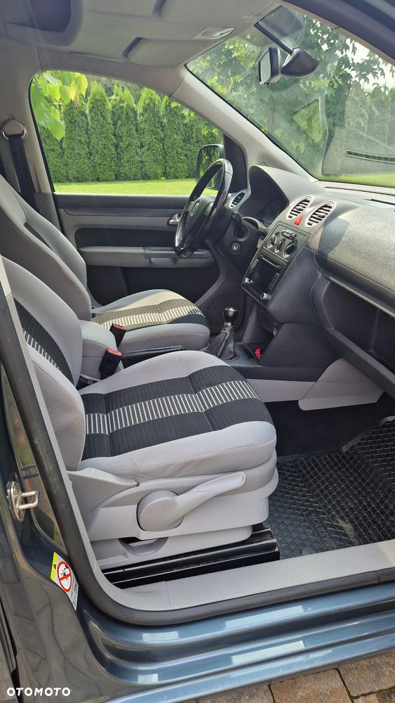 Volkswagen Caddy Life - 19
