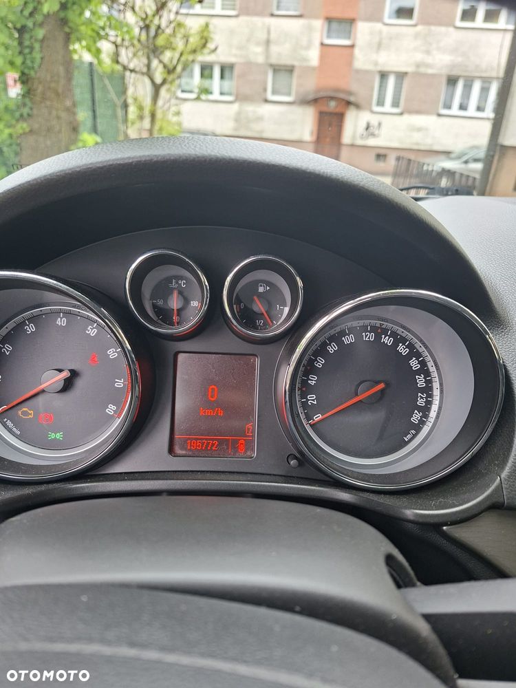 Opel Insignia 1.8 - 5