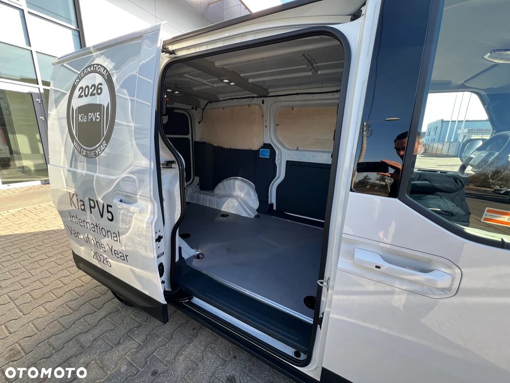 Kia PV5 - 9