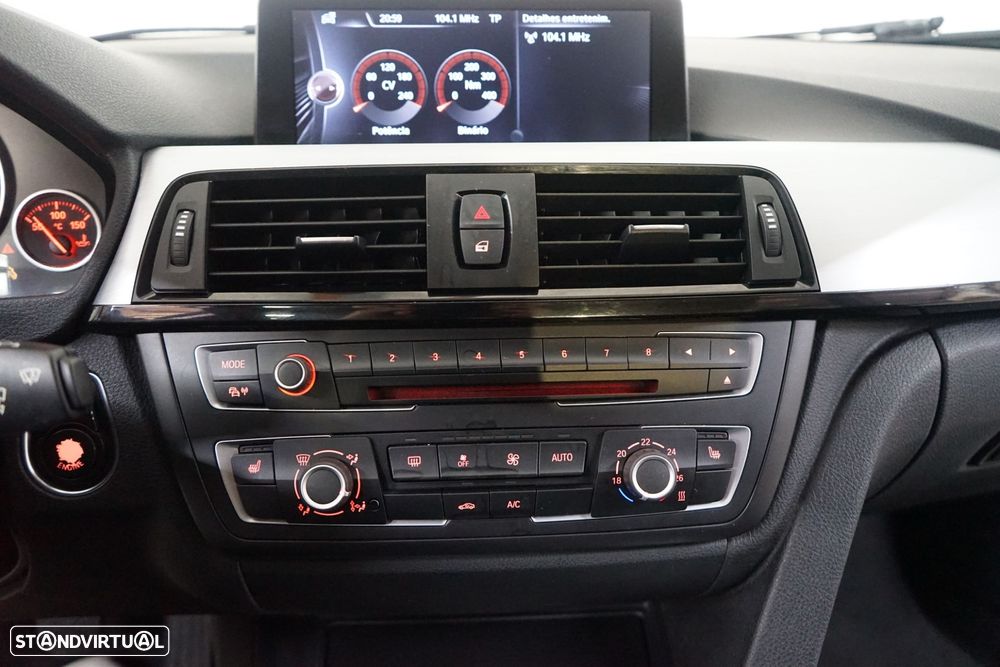 BMW 320 d Touring Line Sport - 36