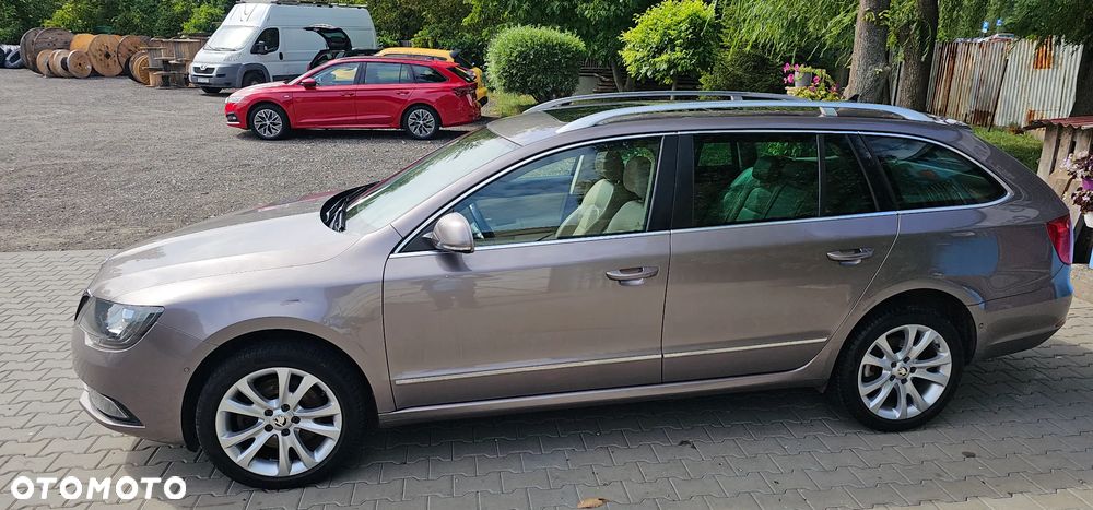 Skoda Superb 2.0 TDI 4x4 Platinum - 8