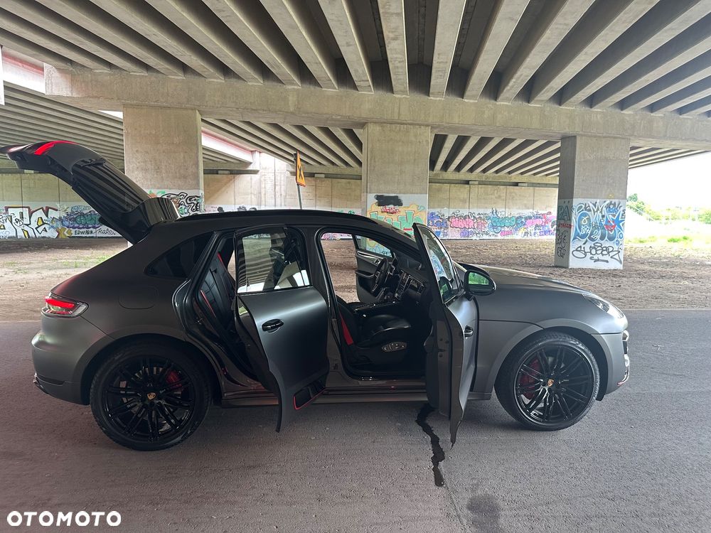 Porsche Macan Turbo PDK - 31