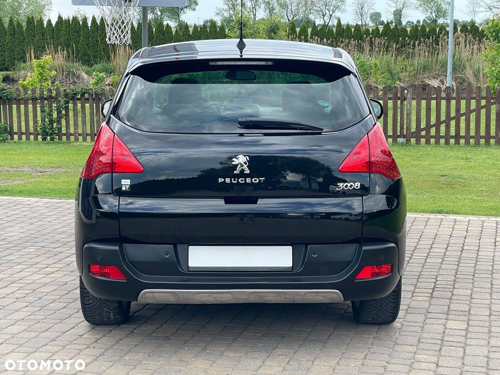 Peugeot 3008 Hybrid4 - 10