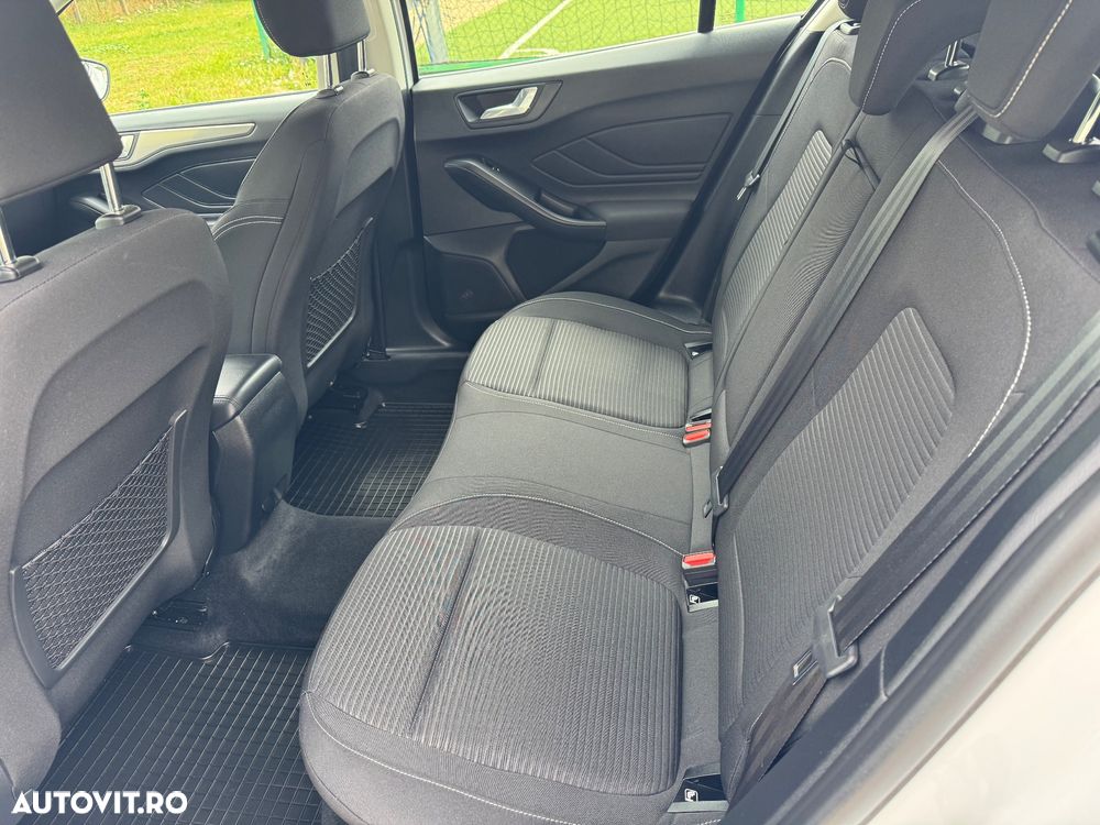 Ford Focus 1.0 EcoBoost Active Business - 8
