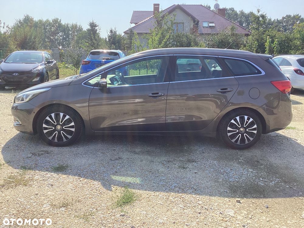 Kia Ceed 1.6 GDI Dream Team Edition - 2