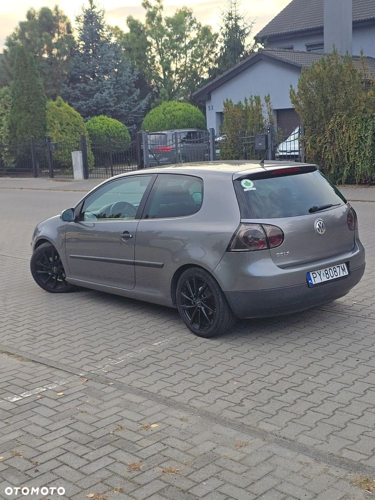 Volkswagen Golf - 4