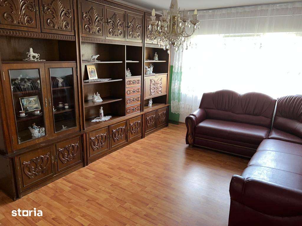 Apartament 2 camere de închiriat, central — fotografia 3