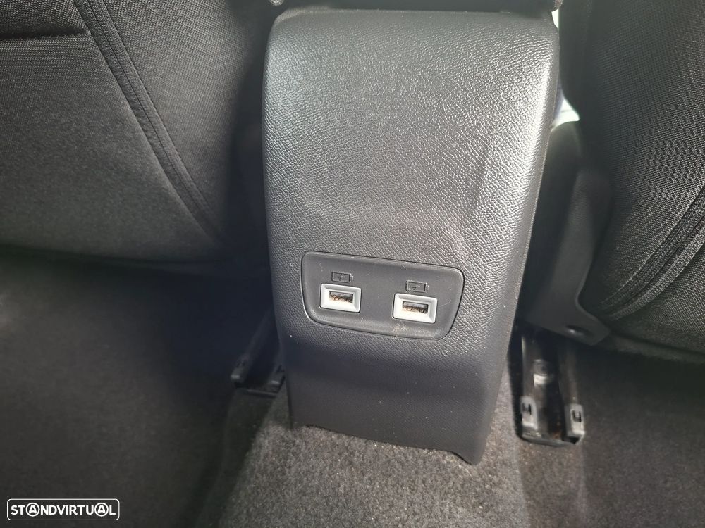 Peugeot 208 PureTech 130 EAT8 Allure - 21