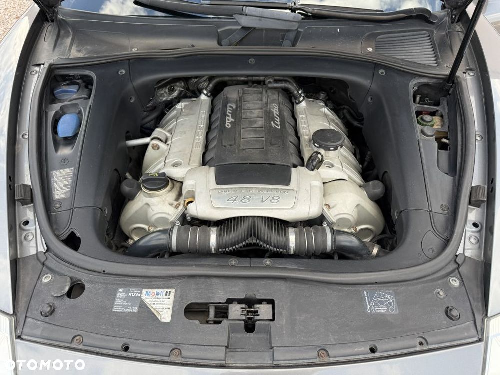 Porsche Cayenne - 30