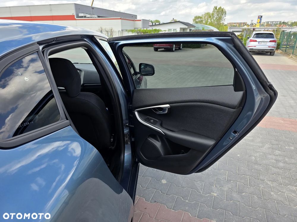 Volvo V40 T3 - 9