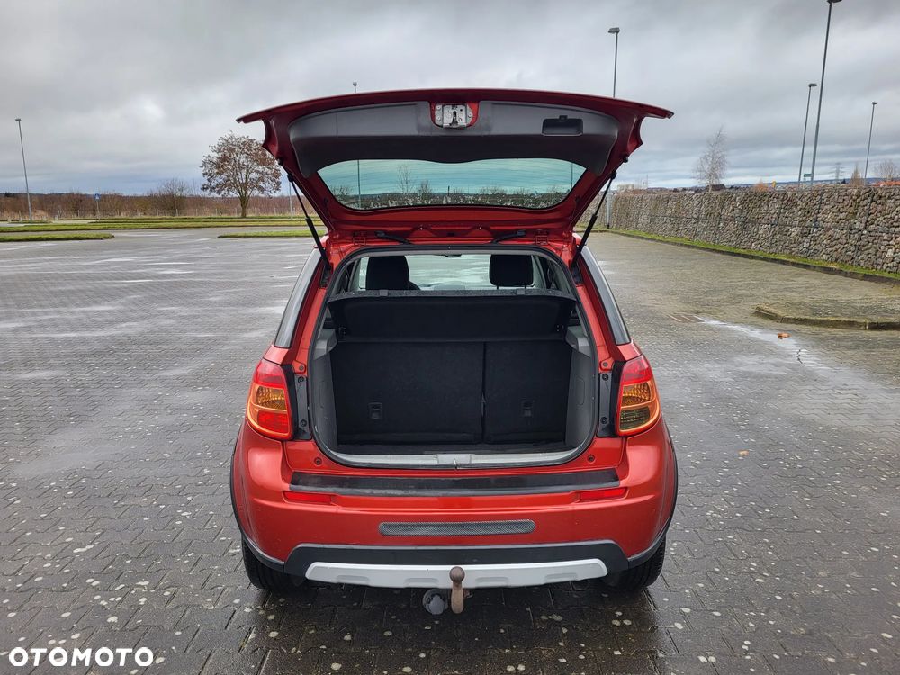 Suzuki SX4 2.0 DDiS 4x2 Comfort - 16