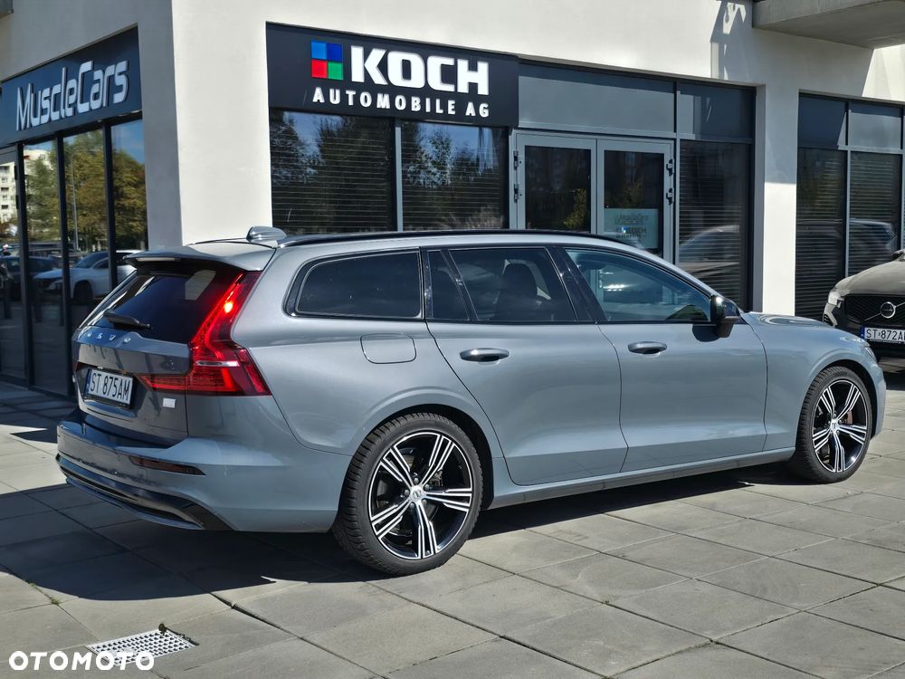 Volvo V60 T6 AWD Plug-In Hybrid Plus Dark - 4
