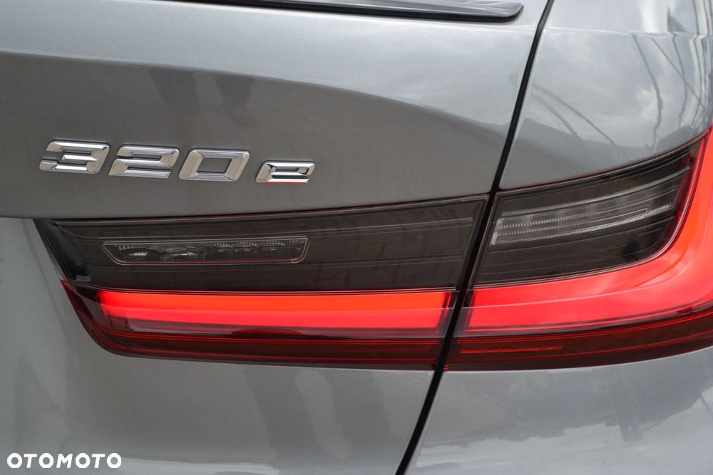 BMW Seria 3 320e M Sport sport - 7